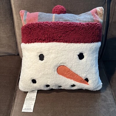 NUEVO SIN ETIQUETAS Cuddl Duds muñeco de nieve sherpa almohada vacaciones sombrero a cuadros con pompón 16”x16” Foto 1 de 4