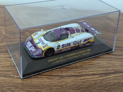 1:43 IXO Le Mans LM 1988 Jaguar XJR-9 ganador Lammers-Dumfries-Wallace Foto 1 de 4