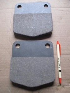 1170 1175 A42994 Brake pads Case tractor A43363 A45038 A45036 pair of - Picture 1 of 2