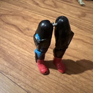 GI Joe 1989 Targat rechter Arm Körperteil Actionfigur Hasbro Grenadiere nur Beine - Bild 1 von 2