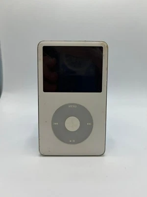 Apple ipod classic Bianco 30gb 5th gen Modello A1136 NON FUNZIONANTE mp3 - Immagine 1 di 2
