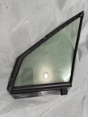 Subaru Forester 2014-2016 pasajero delantero derecho esquina ventana ventilación vidrio OEM Foto 1 de 3