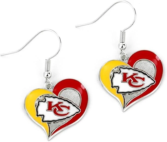 Pendientes de corazón remolino Kansas City Chiefs - Diseño de color del equipo NFL Foto 1 de 1