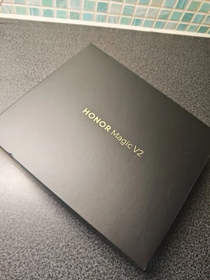 Honor Magic V2 16GB 512GB  Purple Boxed. - Image 1 of 4