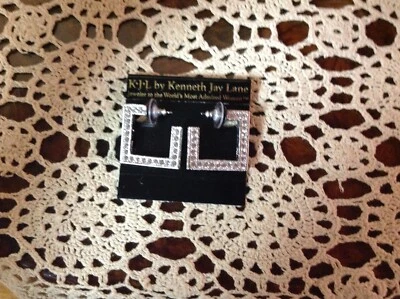 PENDIENTES PERFORADOS GEOMÉTRICOS KENNETH JAY LANE Foto 1 de 4