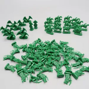 Risk Lord of the Rings Trilogy Edition Game Replacement Pieces Green Army - Picture 1 of 6