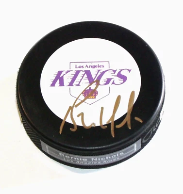 Disco de hockey autografiado por Bernie Nichols Los Angeles Kings A3456 Foto 1 de 2