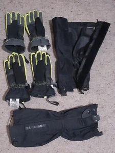 Snow Gloves x2 pairs. Gaiters x1 - Kids Grasshopper & Crane Brands - Picture 1 of 24