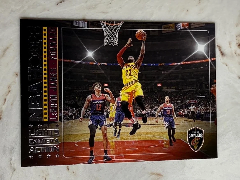 LEBRON JAMES -  2017 PANINI HOOPS BASKETBALL LIGHTS CAMERA ACTION INSERT CARD - Image 1 of 2