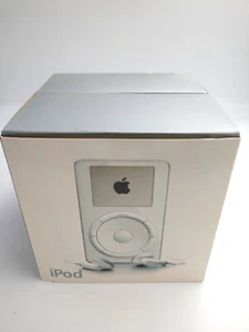 Apple iPod Classic 1st Generation 5GB (M8541) With Original Box For Parts. - Picture 1 of 12