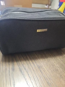 Giorgio Armani Parfums - Black  Toiletry Bag for men, with handle - Picture 1 of 7