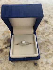 Diamond & White Gold Engagement Ring - Picture 1 of 4
