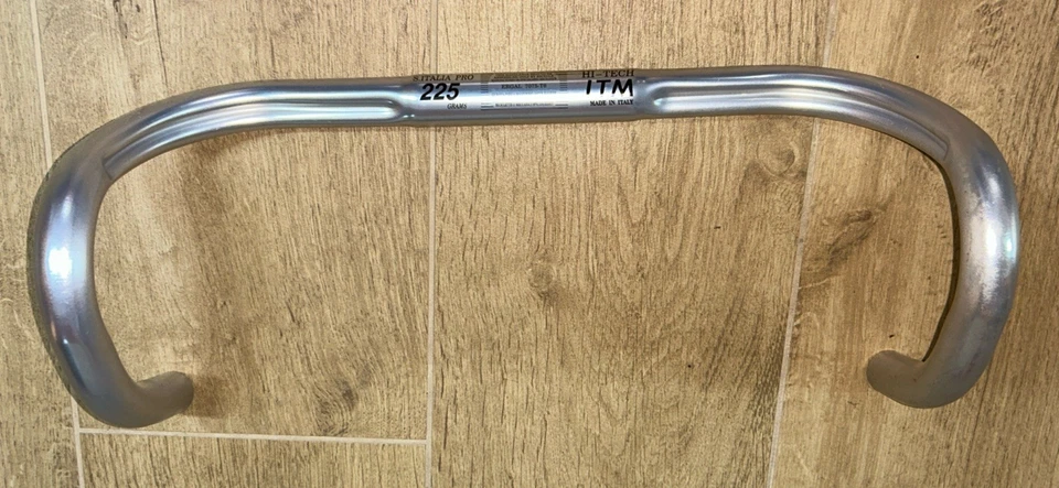 Manubrio bici corsa ITM Super Italia Pro 225 Anatomica 42 road bike handlebar - Immagine 1 di 1