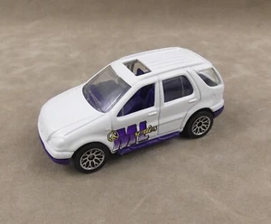 MATCHBOX Mercedes-Benz ML 430 escala 1:62 de 1999 en blanco - Imagen 1 de 6