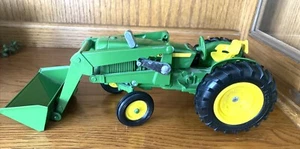 Ertl John Deere Utility Tractor with Front End Bucket Loader Diecast 1:16 Scale - Picture 1 of 11
