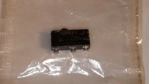 INTERRUPTOR DE ACCIÓN A PRESIÓN MICRO 11SM3-T SUB-MINI 5A 250VAC 11SM3T - Imagen 1 de 1
