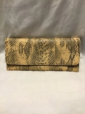 Urban Expressions Faux Snakeskin Textured Clutch Handbag (Vegan) NWOT NEVER USED - Image 1 of 4