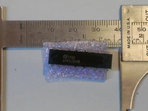 DM81LS98.  Tri-State Buffer Inverted Output - Picture 1 of 1
