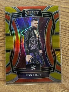 Panini Select WWE 2024 Finn Balor Gold/10 Phenomenon - Imagen 1 de 2