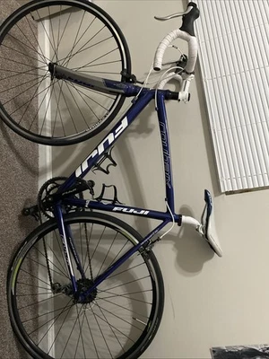 Fuji Roubaix 3.5 Road Bike Size Medium Carbon Fiber Azul - Image 1 of 3