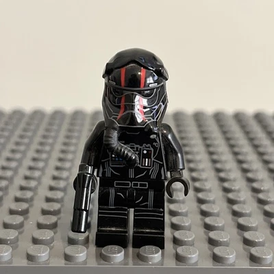Lego Star Wars First Order Tie Pilot Minifigure (Red Stripes) 75179 sw0860 - 1T - Image 1 of 2