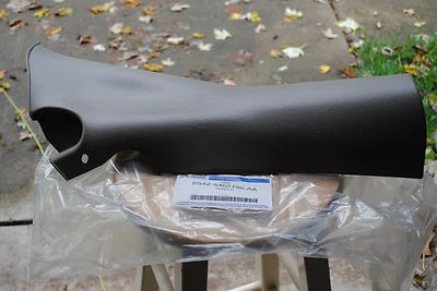 GENUÍNO ACABAMENTO DE ASSENTO DE PASSAGEIRO FORD 2008-2011 FORD FOCUS 8S4Z5462186AA - Imagem 1 de 3