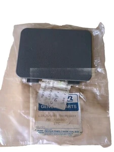 Nuevo Stock Antiguo Genuino Protón Puerta Trasera Borde Gris MB730887 - Imagen 1 de 5