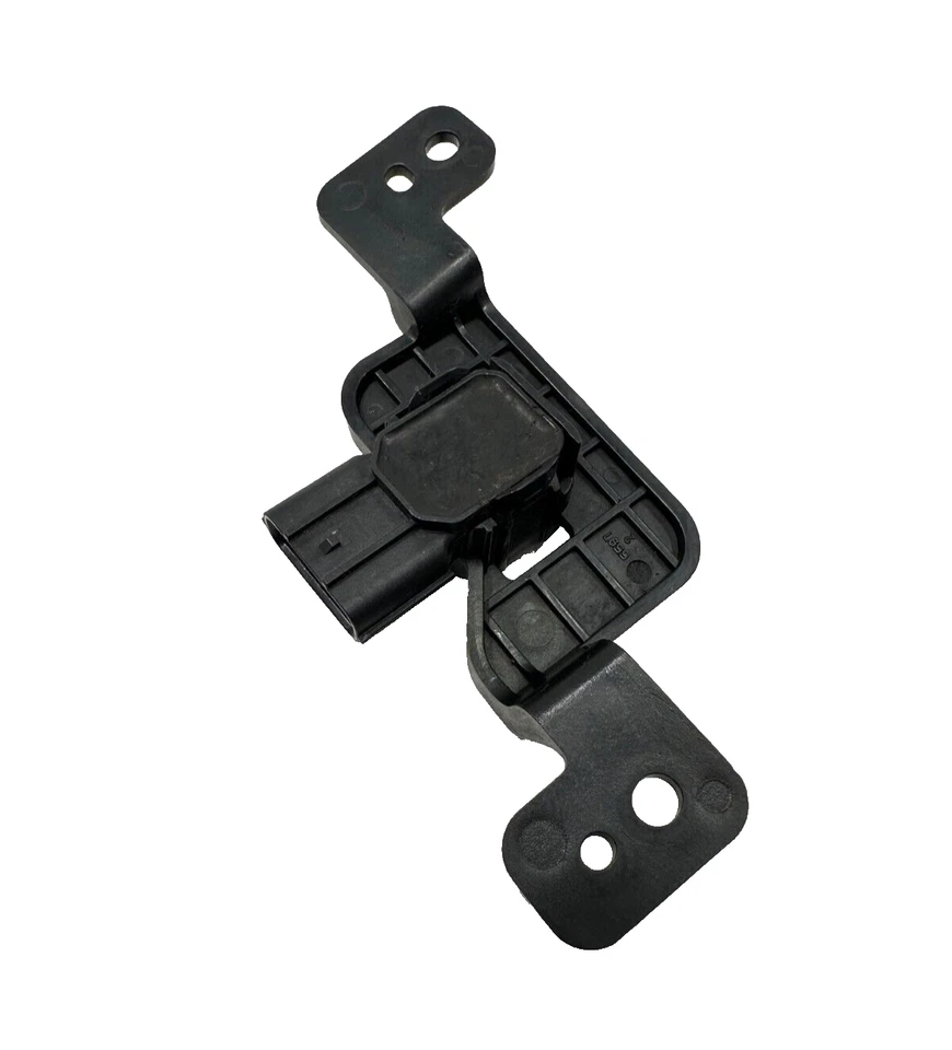 OEM FRONT BUMPER RIGHT SIDE PARKING SENSOR W/ RETAINER ACURA TLX 2018-2020 - Image 1 of 4