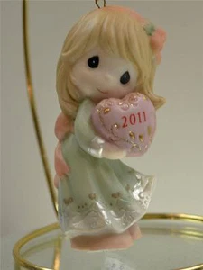 Precious Moments Ornament DATED 2011 GIRL w/ HEART 111002 BX FREEusaSHP - Picture 1 of 2