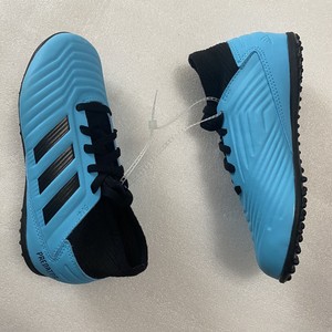 predator shoes black