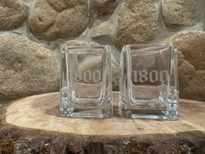 Set 2 Tequila Vetro Trasparente Inciso 1800 Quadrato Spessore Base Pesante Colpo Vetro 2,5" - Foto 1 di 8