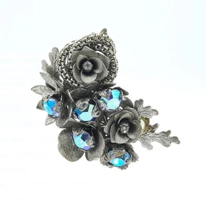 Vintage blaue Aurora Borealis Kristall Strass Prägung silberfarbene Blume Brosche Anstecknadel - Bild 1 von 7