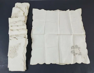 10 tovaglioli vintage ricamati all'uncinetto cotone 15"x16" anni 40 beige avorio AS/IS - Foto 1 di 8