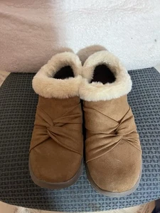 Bzees Cloud Genie Toffee Booties Size 10W Pre-owned In Box - Picture 1 of 4