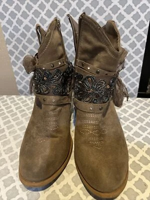 PIERRE DUMAS Botas Cortas de Gamuza con Adorno-11M Foto 1 de 4