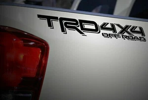 Calcomanías/pegatinas de vinilo TRD OFF ROAD 4x4 NEGRO MATE 1 PAR caja para camión - Imagen 1 de 4