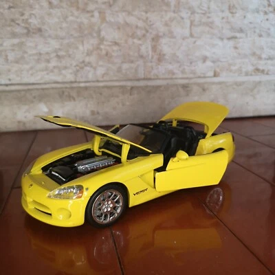 Dodge Viper SRT-10 Fast & Furious, modelo de coche fundido a presión amarillo escala 1:18 de ERTL Foto 1 de 4
