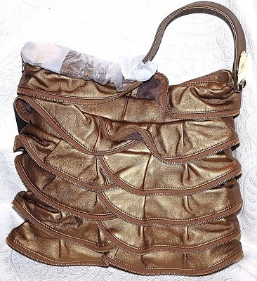 NUEVO CON ETIQUETAS NUEVO BODHI Avenue A Bronce Cuero Metálico Volantes Bolso de Mano Monedero Bolso de Hombro Foto 1 de 4