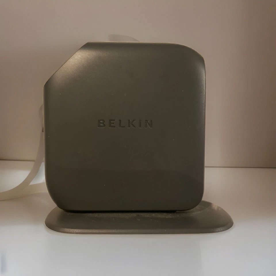 Belkin F7D5301 150 Mbps 4-Port 10/100 Wireless G Router - Image 1 of 4