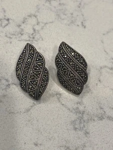 Vintage Sterling Silver 925 A Leaf Marcasite Earrings. - Picture 1 of 10