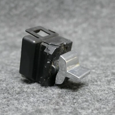 1992-99 Buick LeSabre Park Avenue RH Front Power Window Switch Control OEM M400 - Image 1 of 4