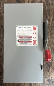 EATON Marteau de coupe - DH361NGK Interrupteur de sécurité intérieur 30 Amp 600 VAC 4 fils 3 pôles - Photo 1/8