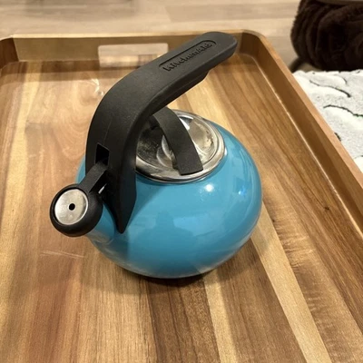 KitchenAid 1,5 cuartos de galón porcelana esmalte azul/color agua Foto 1 de 4