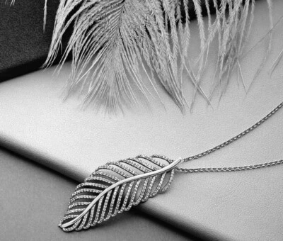 Nuevo Auténtico Collar de Plata Colgante Pluma Brillante Pandora con Cadena y CAJA Foto 1 de 4