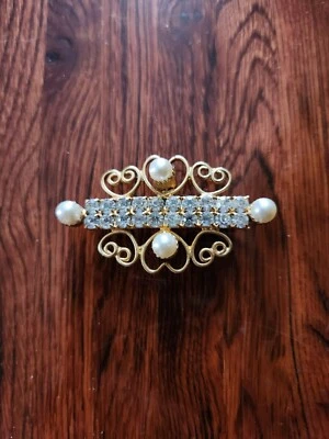 Pinza de pelo vintage con diamantes de imitación corazones dorado bareta corazón amor accesorio Foto 1 de 4