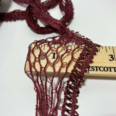 Lentejuelas de hilo Cabernet Red Sashay hechas en EE. UU. Dream Weaver 2 madejas novedad  Foto 1 de 4