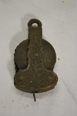 ANCIENNE POULIE A CHAINE N°2 PALAN en FONTE  - Photo 1/4