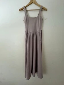 Neu ohne Etikett Zella müheloses Midikleid mit eckigem Ausschnitt Größe XS  - Bild 1 von 4