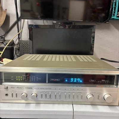 Vintage Fisher RS-250 Digital Stereo Receiver Studio Standard AM/FM - Tested - Image 1 of 4