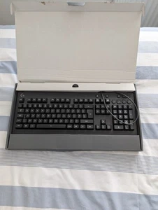 Logitech G G213 Prodigy Gaming Keyboard LightSync RGB Backlit, Spill-Resistant - Afbeelding 1 van 2